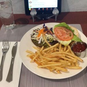 Meet your Posher, Omar